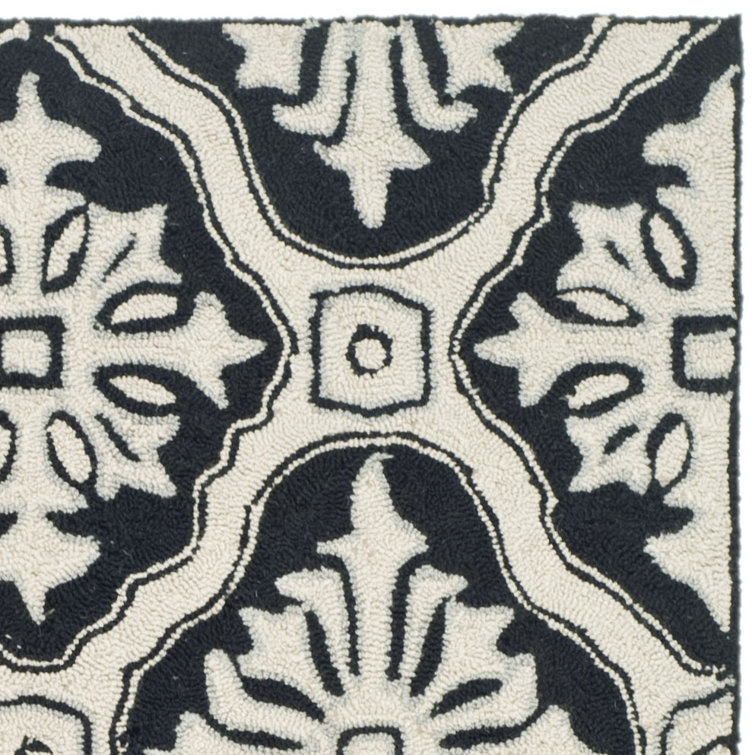 Black and Cream Hand-Hooked Geometric Area Rug 5' x 8'