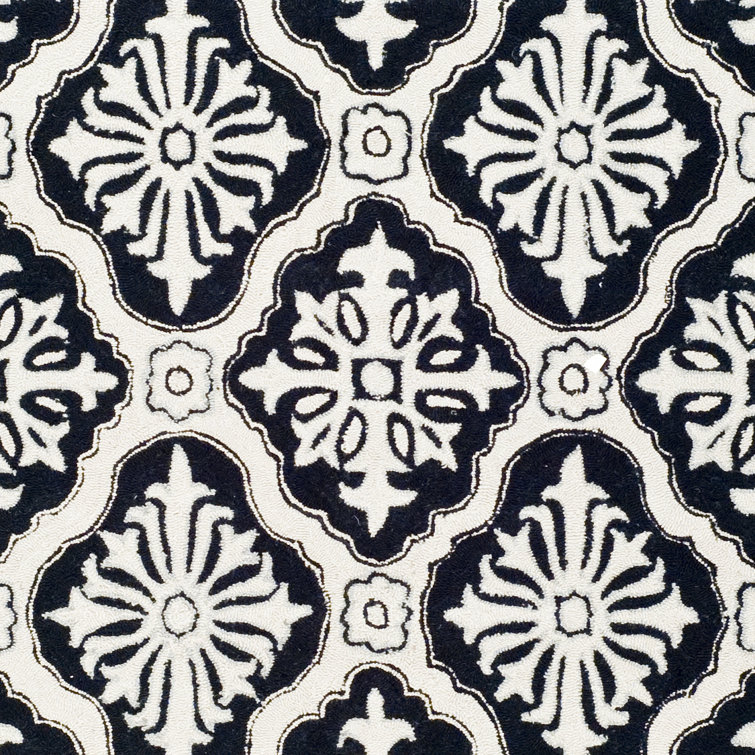 Black and Cream Hand-Hooked Geometric Area Rug 5' x 8'