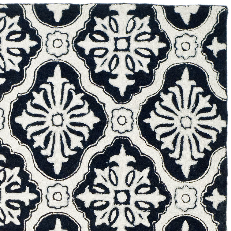 Black and Cream Hand-Hooked Geometric Area Rug 5' x 8'