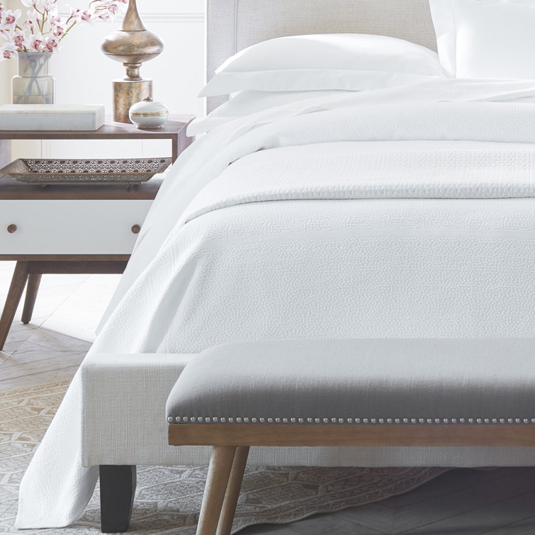 Montauk Queen White Cotton Matelasse Coverlet