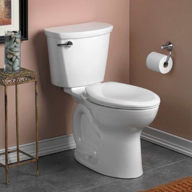 White Elongated High Efficiency Vitreous Chinaware Toilet