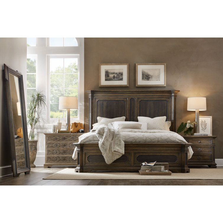 Traditional Dark Brown 3-Drawer Wooden Nightstand