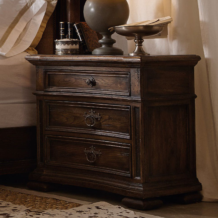 Traditional Dark Brown 3-Drawer Wooden Nightstand