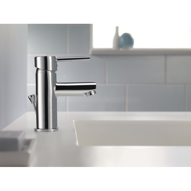 Chrome Single Handle Modern Bathroom Faucet with Drain Assembly