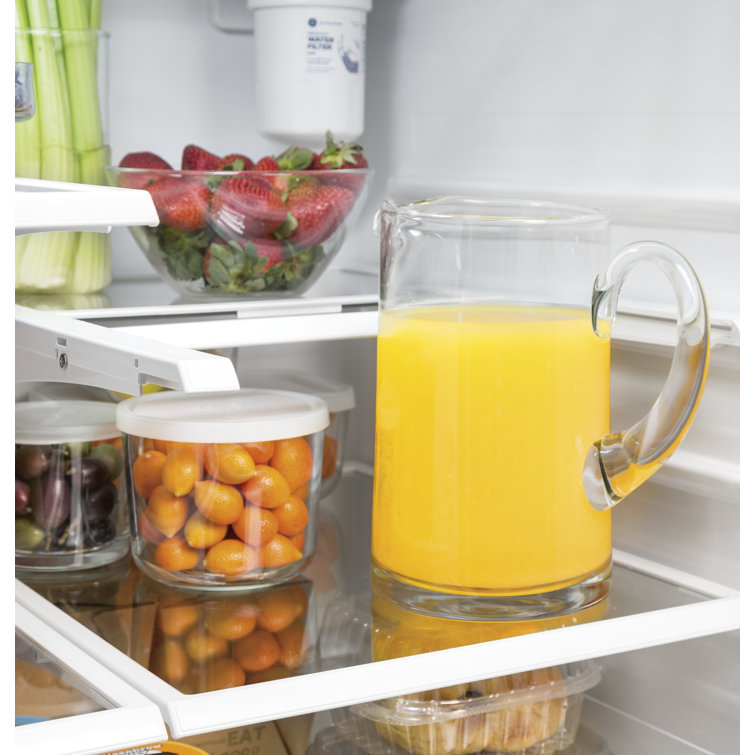 33" Black French Door Refrigerator with Ice Maker and Smart Features