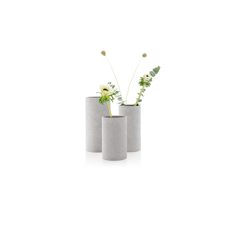 Elegant Bouquet Metal Table Vase in Dark Gray, Round Shape