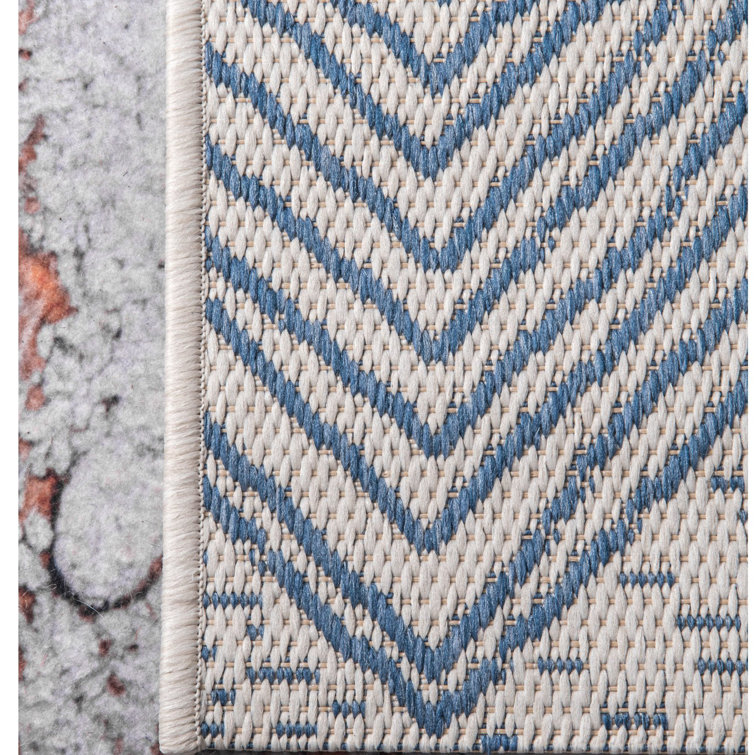 Chevron Waves Blue Synthetic Indoor/Outdoor Rug, 5'3" x 7'6"