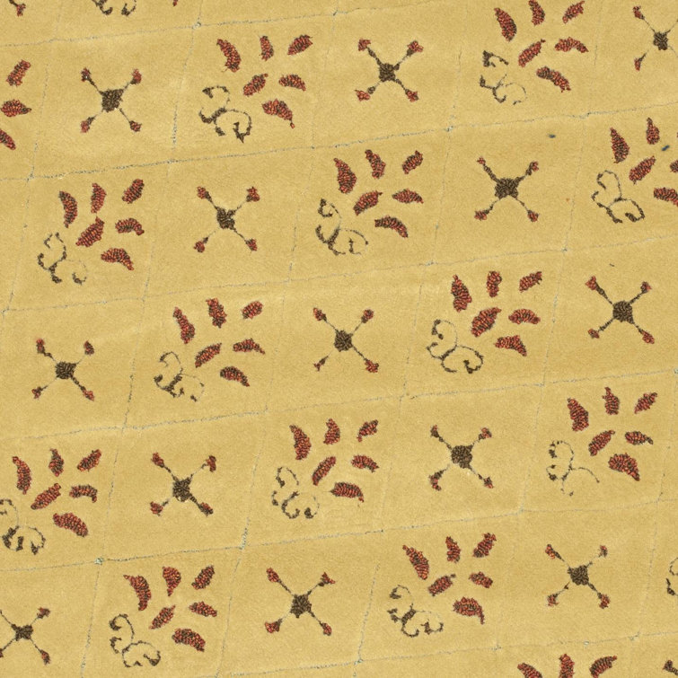 Handmade Red and Beige Floral Wool Accent Rug 2' x 3'