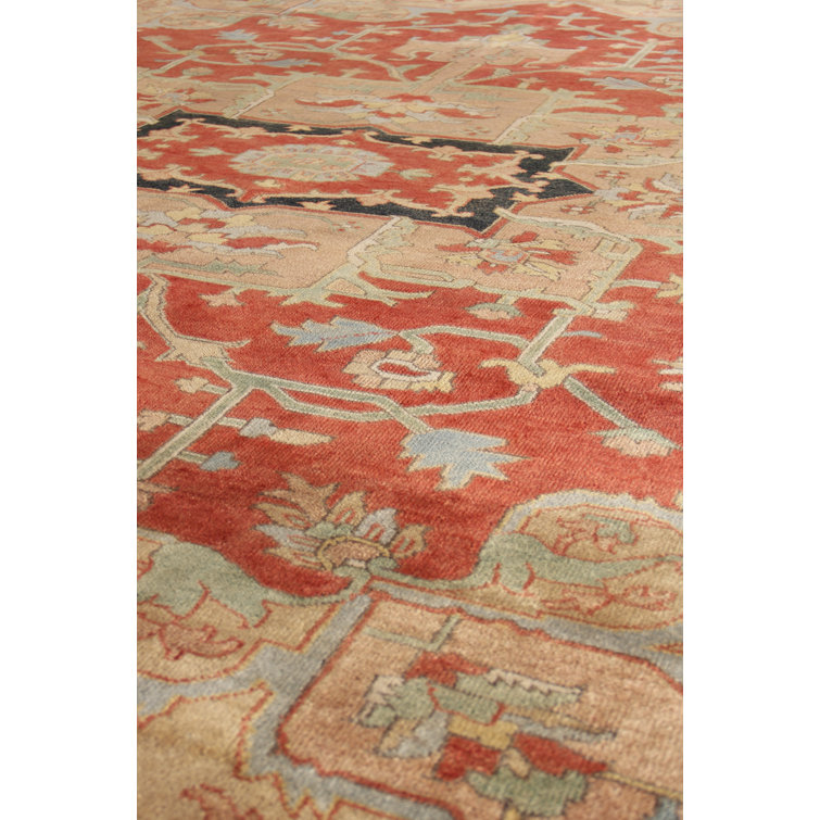 Elegant Serapi Hand-Knotted Wool Rectangular Rug in Red, 8' x 10'