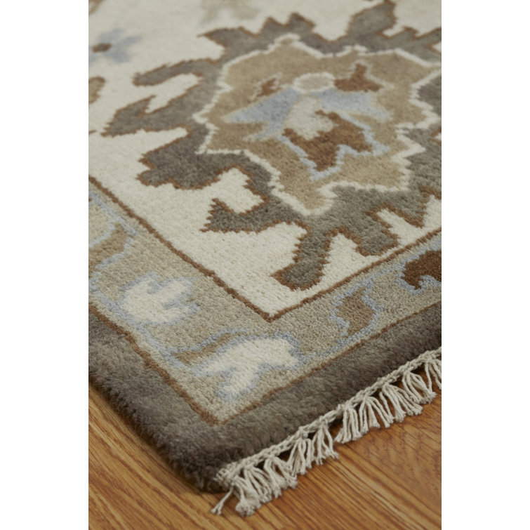 Hand-Knotted Ivory and Brown Wool 9' x 12' Area Rug