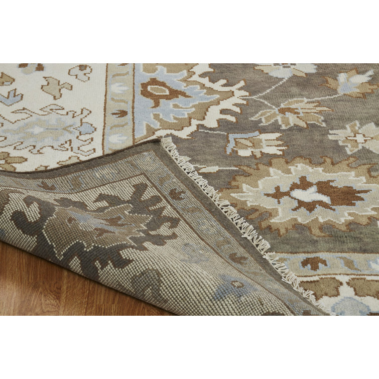 Hand-Knotted Ivory and Brown Wool 9' x 12' Area Rug