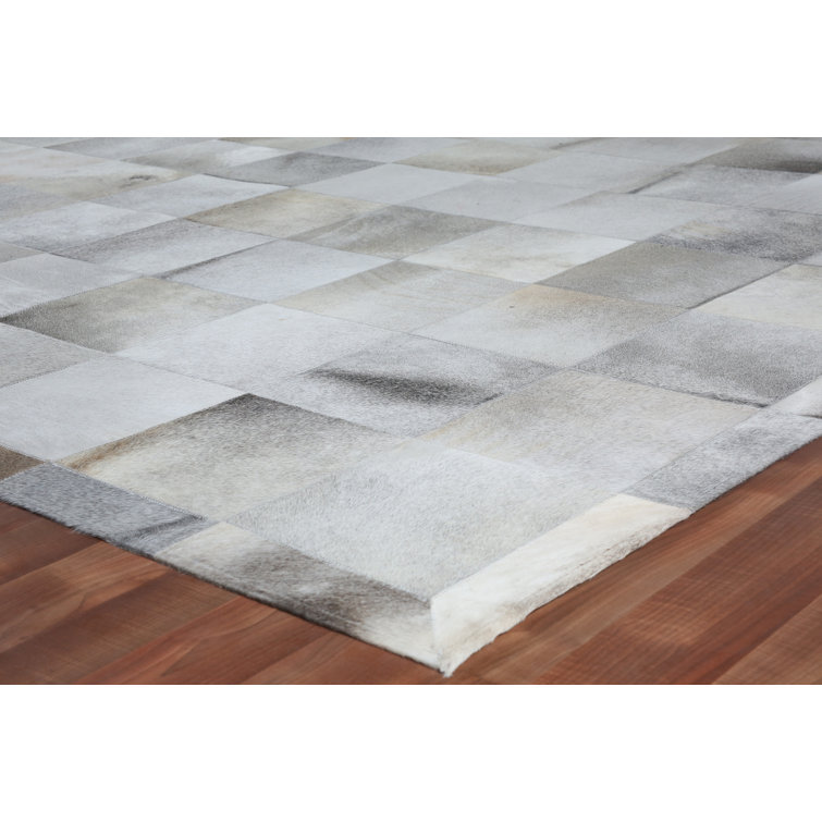 Handmade Geometric Silver Cowhide Rectangular Area Rug