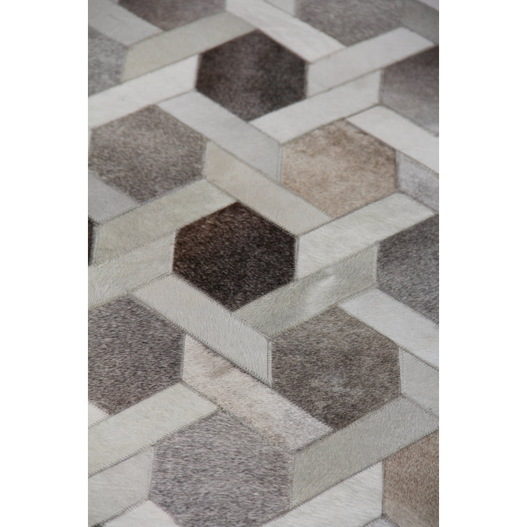 Handmade Geometric Gray Cowhide Rectangular Rug 5' x 8'