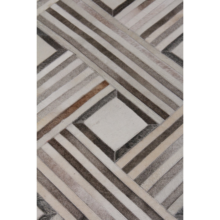 Handmade Ivory Geometric Cowhide Area Rug, 5' x 8'