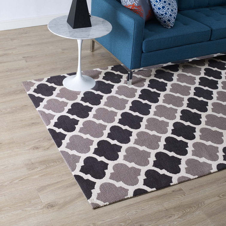 Charcoal and Black 8' x 10' Synthetic Trellis Area Rug