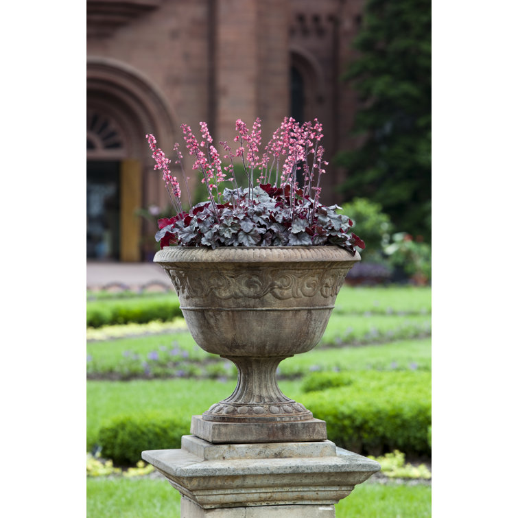 Verde Cast Stone Outdoor Urn Planter