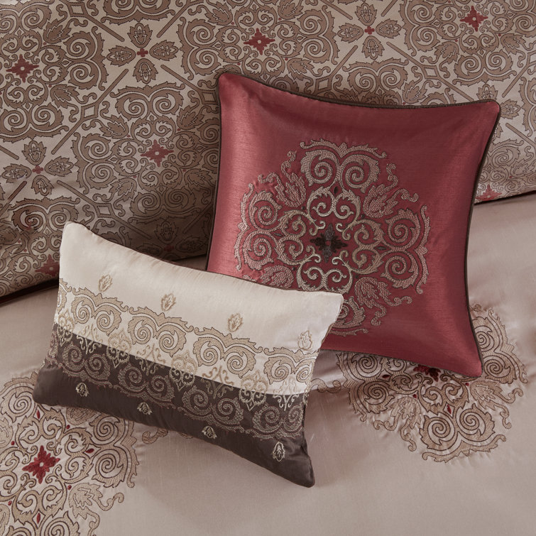 Red Jacquard Queen 24-Piece Microfiber Bedding Set