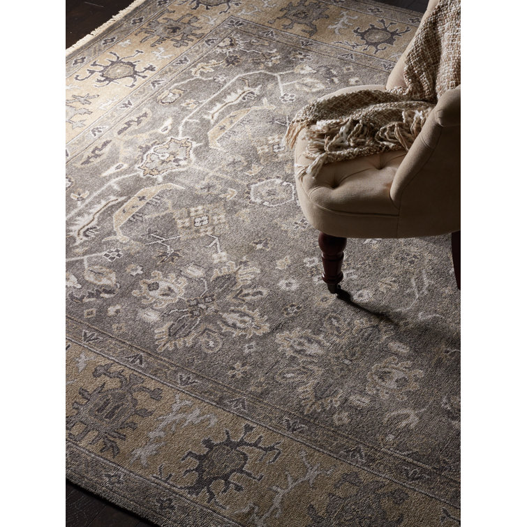Ivory Elegance 8' x 10' Hand-Knotted Wool Oriental Rug