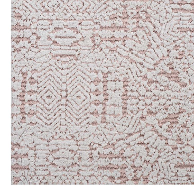 Ivory and Cameo Rose Moroccan 5x8 Synthetic Area Rug