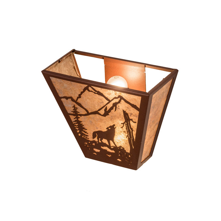 Rustic Silver Mica 13'' Wolf Motif Ambient Sconce