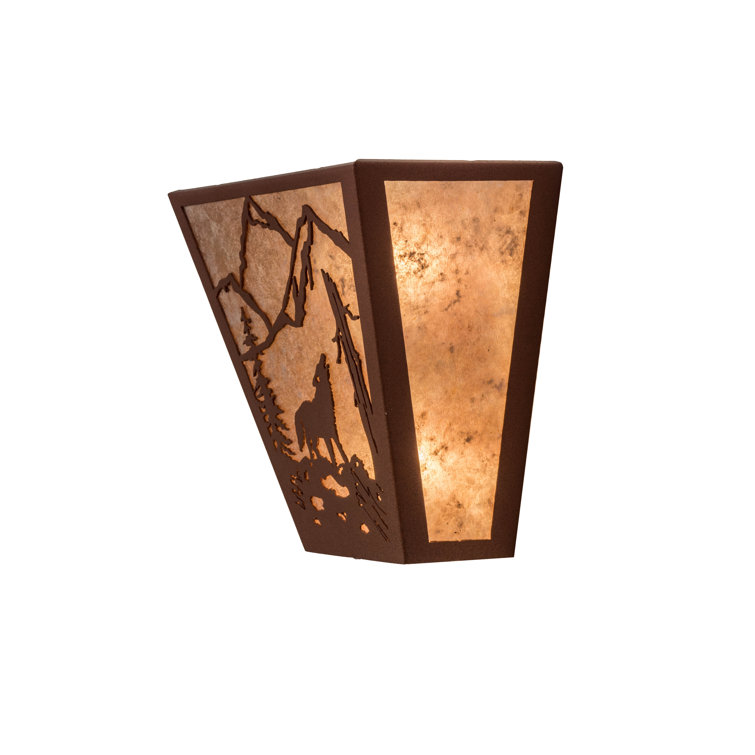 Rustic Silver Mica 13'' Wolf Motif Ambient Sconce