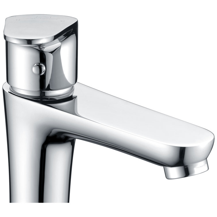 Polished Chrome Single-Handle Bathroom Faucet with Drain Assembly