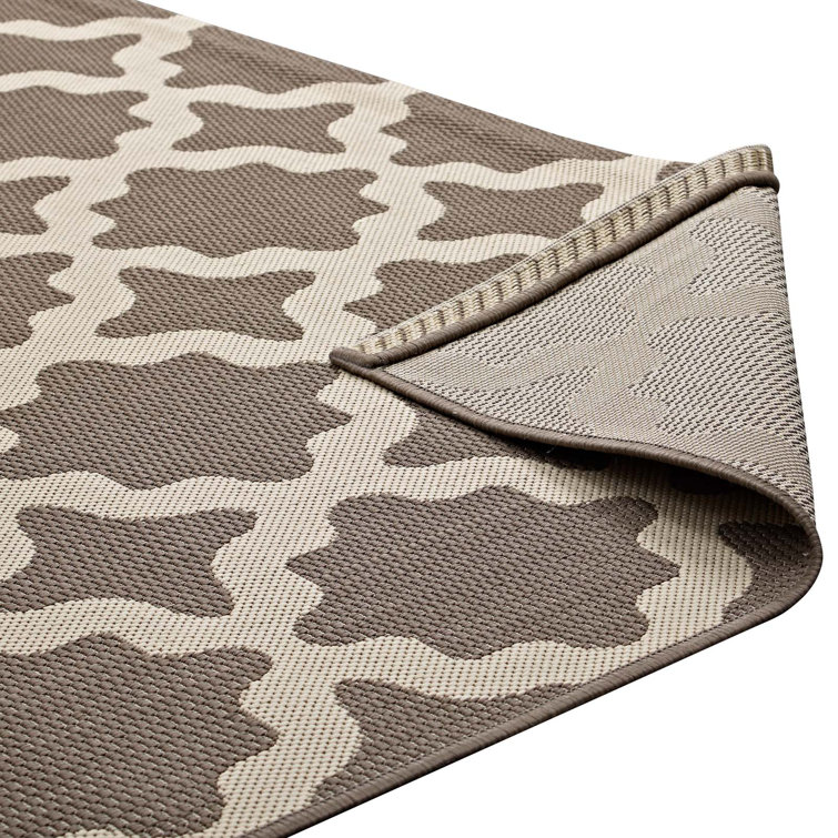Cerelia Light and Dark Beige Trellis 8x10 Synthetic Area Rug