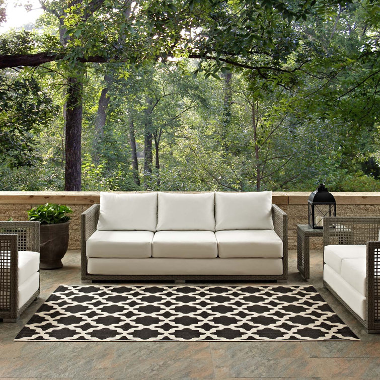 Cerelia Black and Beige Trellis 8x10 Synthetic Area Rug