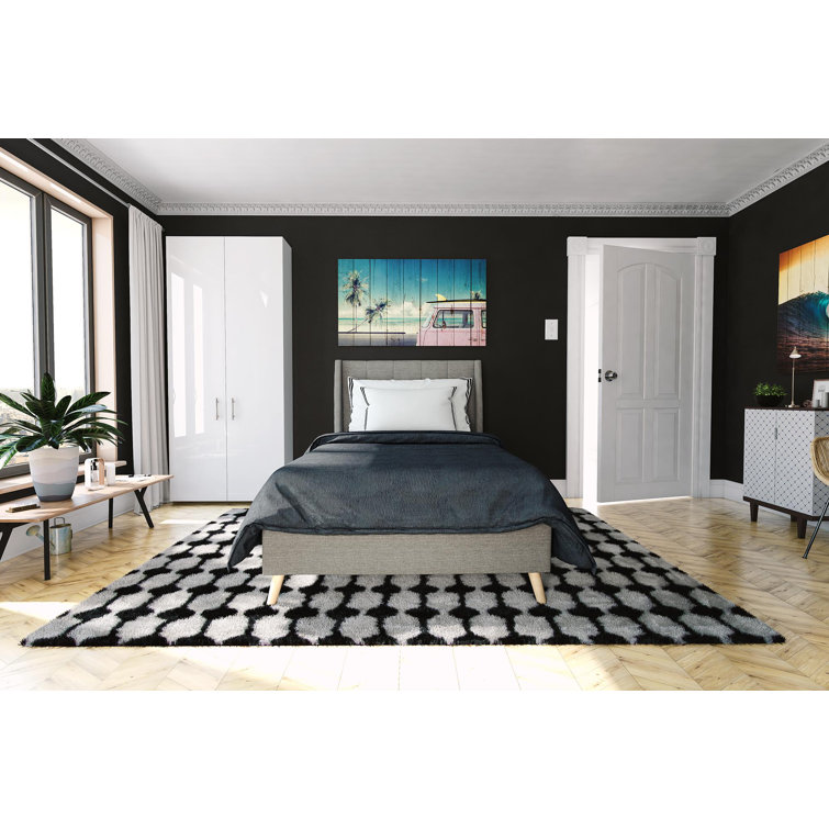 Gray Linen Tufted Upholstered Queen Bed with Wood Frame