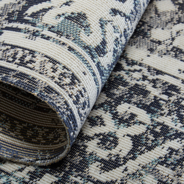 Sofia Ivy Navy Blue Medallion Indoor/Outdoor Area Rug
