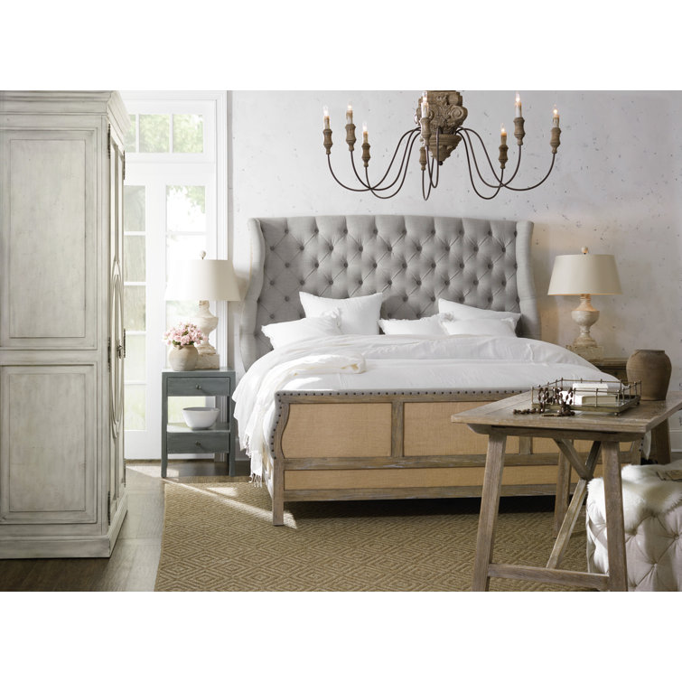 King Light Wood and Linen Tufted Upholstered Bed