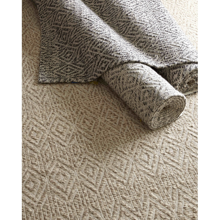 Handmade Woven Earth Wool Area Rug in Gray 6' x 9'
