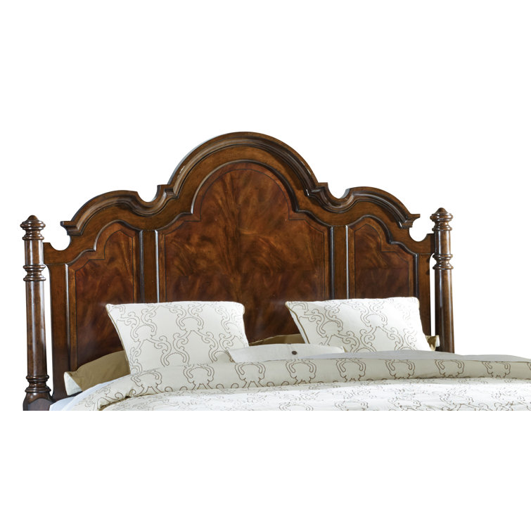 Leesburg Mahogany Queen Poster Bed with Arched Headboard