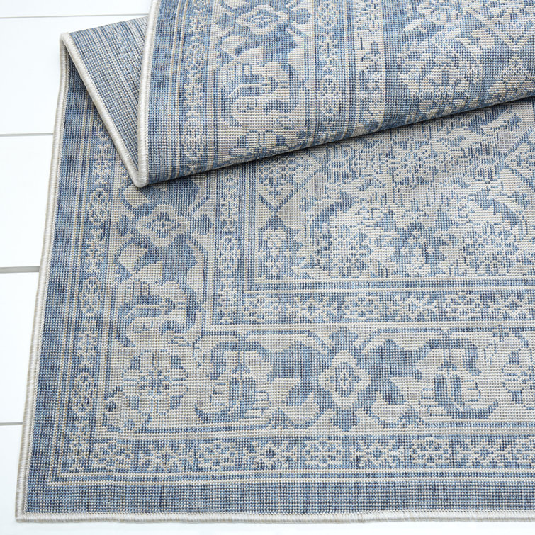 Blue/Gray Medallion 8' x 10' Easy-Care Synthetic Area Rug