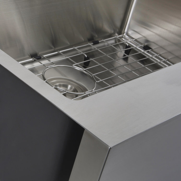 Pro Series 32.5'' Brushed Stainless Steel Farmhouse Sink