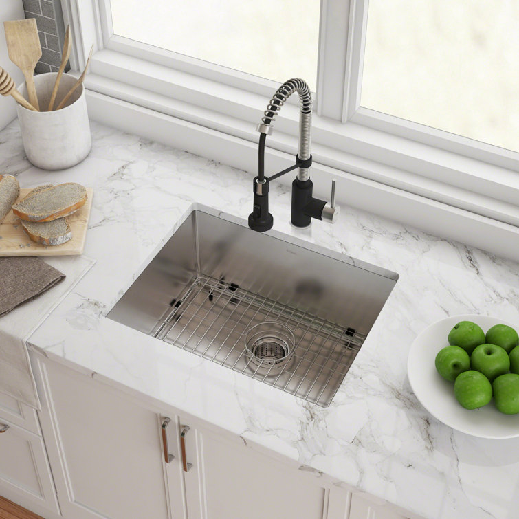 23-Inch Stainless Steel Single Bowl Undermount Kitchen Sink with Garbage Disposal