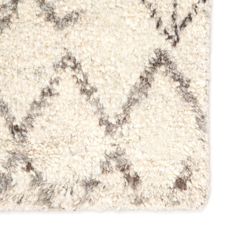 Zuri Ivory and Walnut Geometric Hand-Knotted Wool Rug - 5'x8'