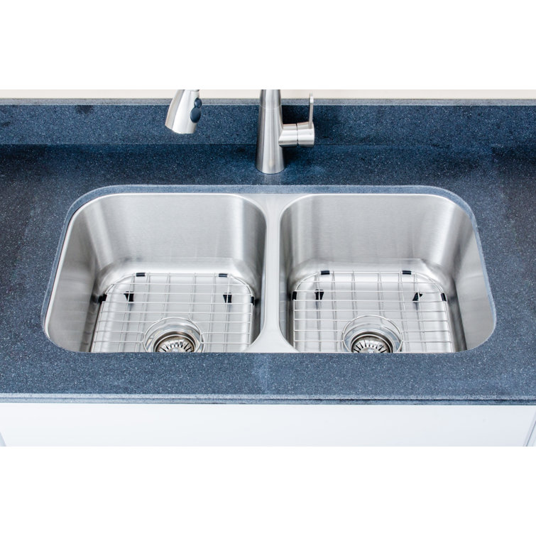 Craftsmen Series 32.5'' Double Bowl Stainless Steel Undermount Sink