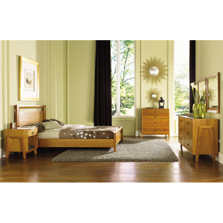 Sleek Mansfield Queen Platform Bed in Natural Cherry