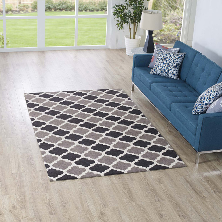 Charcoal and Black 8' x 10' Synthetic Trellis Area Rug