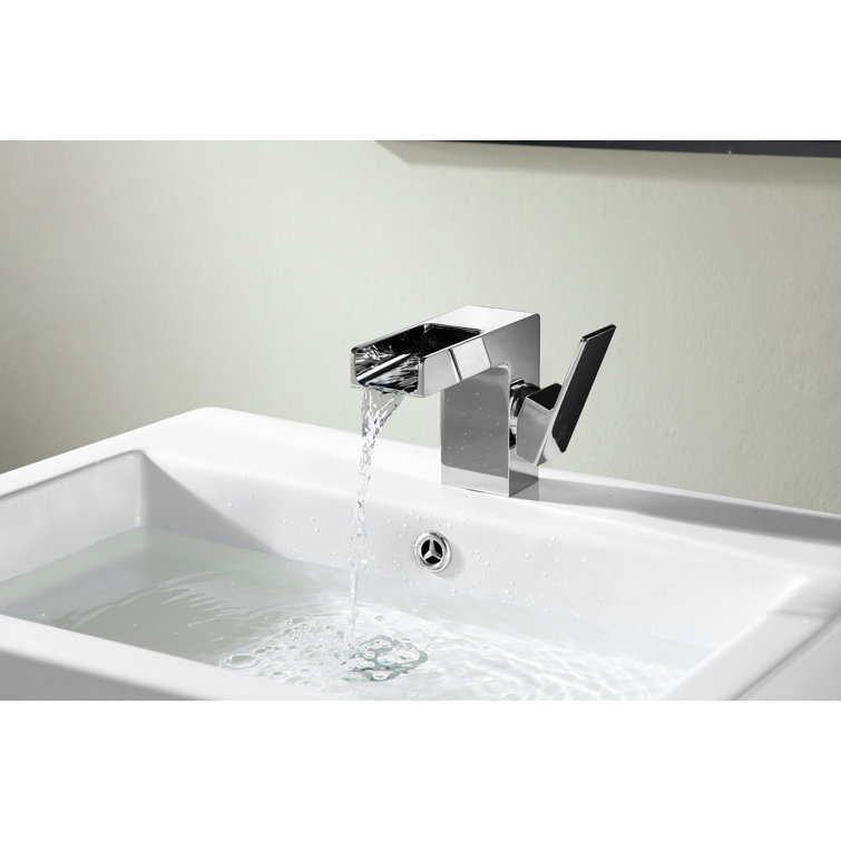 Polished Chrome Single-Handle Bathroom Faucet with Drain Assembly