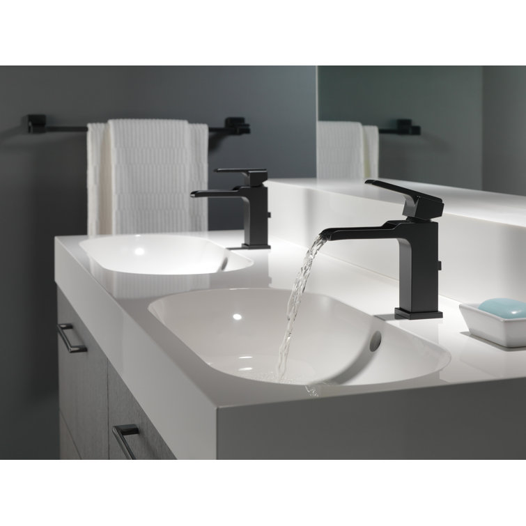 Stainless Steel Single Hole Modern Bathroom Faucet with Brass Handle