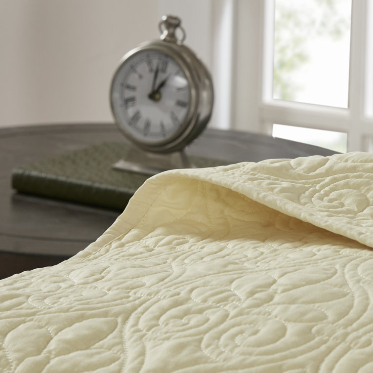 White Full Reversible Microfiber Bedspread Set
