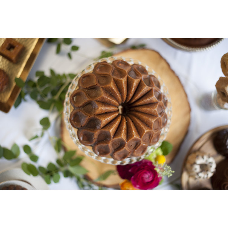 Gold Aluminum Non-Stick Crown Bundt Cake Pan