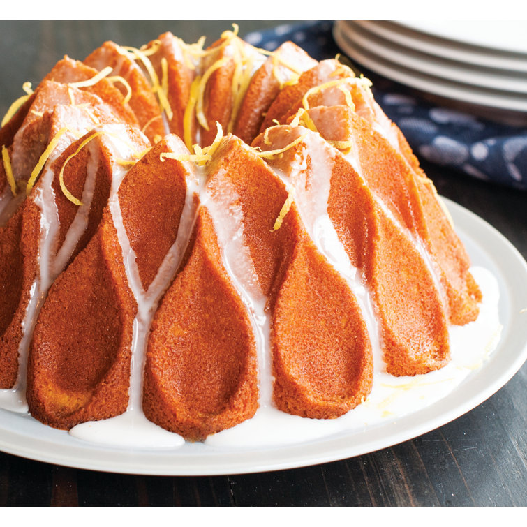 Gold Aluminum Non-Stick Crown Bundt Cake Pan
