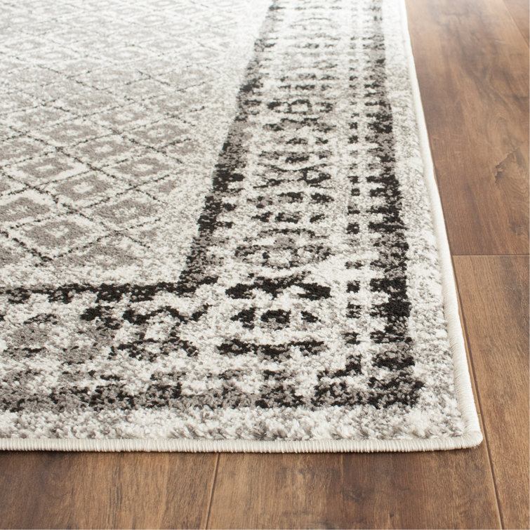 Ivory Soft Diamond Lattice 3'x5' Reversible Synthetic Rug