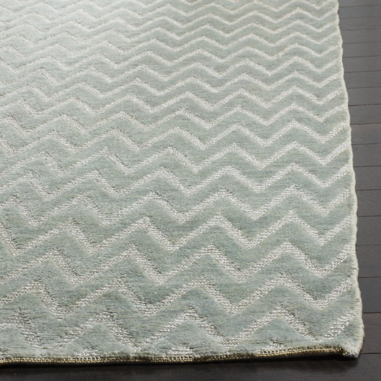 Santa Fe Hand-Knotted Gray Wool Chevron Area Rug