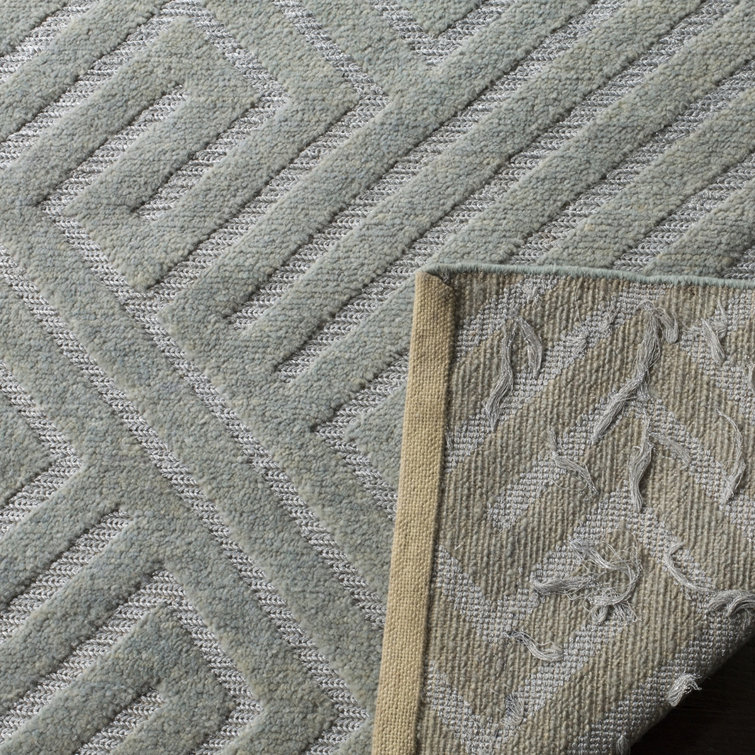 Santa Fe Hand-Knotted Light Grey Wool Area Rug 8' x 10'