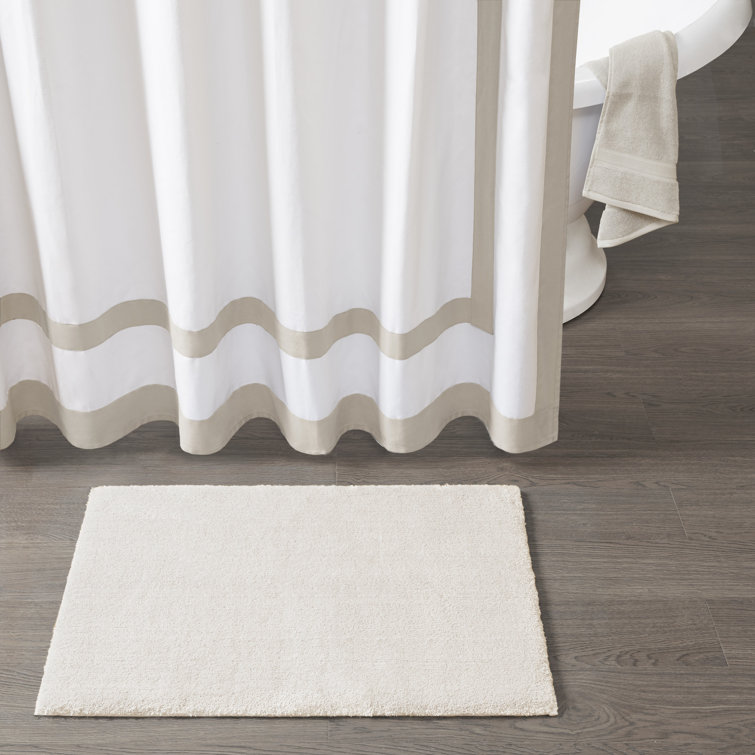 Ivory Microfiber Non-Slip Bath Rug with Quick-Dry Technology