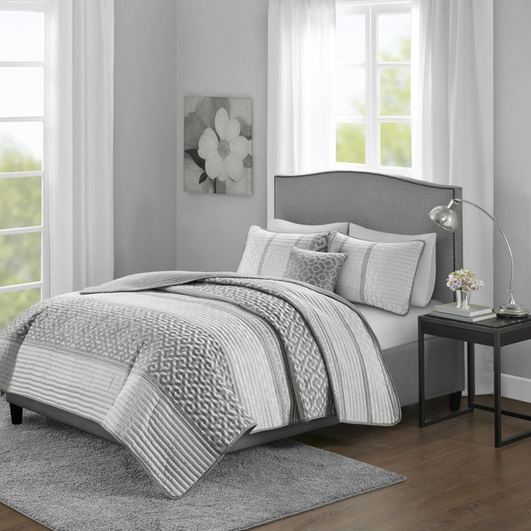 Gray King Reversible Microfiber Jacquard Quilt Set